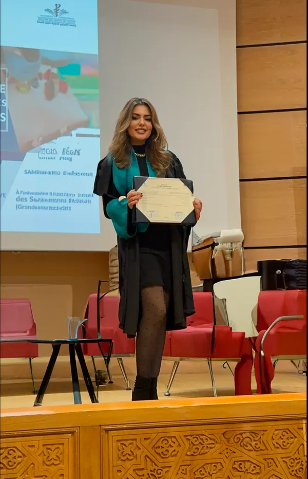 Dr Farah Marraha lors d’une remise de diplôme