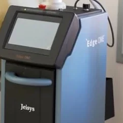 Le laser CO2 fractionné Jeisys Edge ONE au cabinet Derma Intel